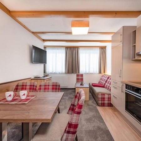 Apartments & Garni Alpenrose オーバータウエルン エクステリア 写真