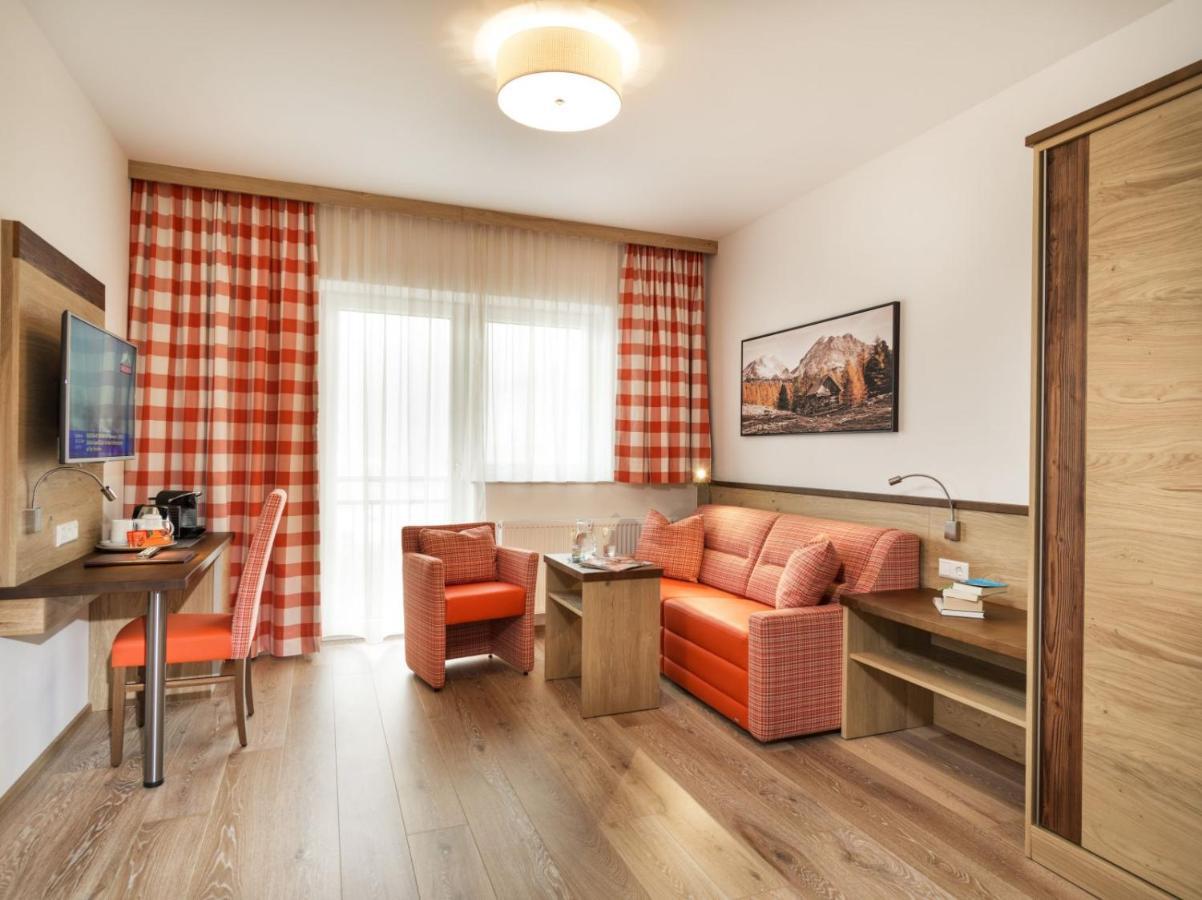Apartments & Garni Alpenrose オーバータウエルン エクステリア 写真
