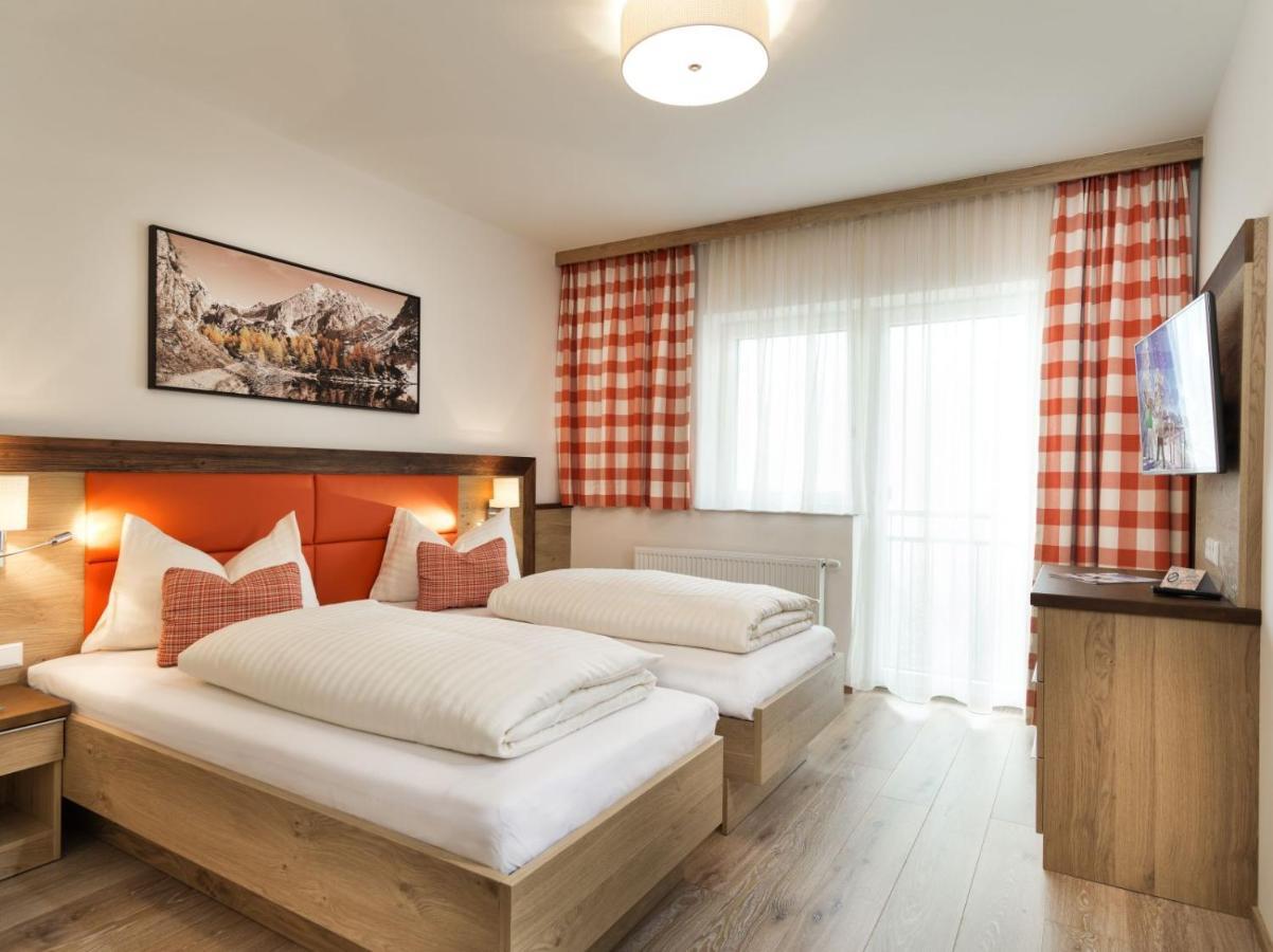 Apartments & Garni Alpenrose オーバータウエルン エクステリア 写真