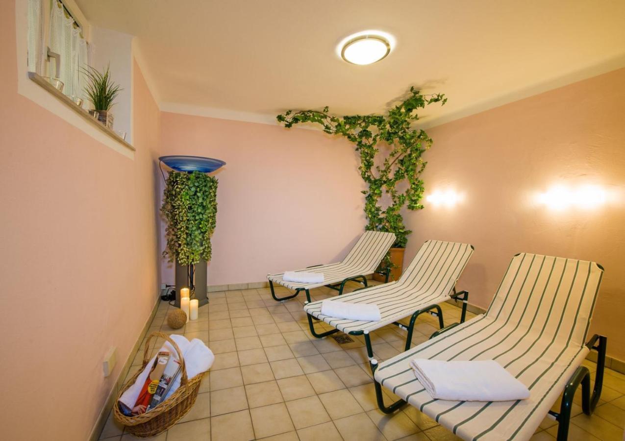 Apartments & Garni Alpenrose オーバータウエルン エクステリア 写真