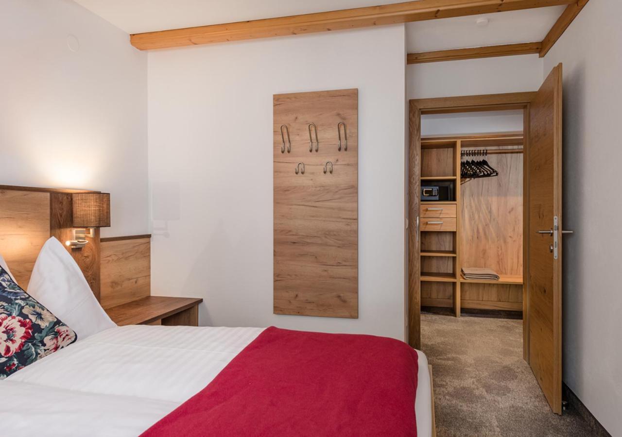 Apartments & Garni Alpenrose オーバータウエルン エクステリア 写真