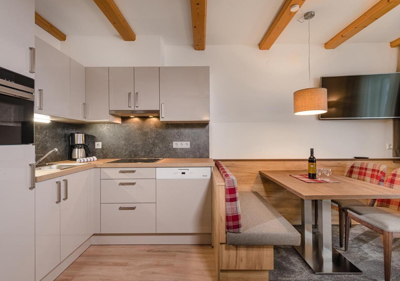 Apartments & Garni Alpenrose オーバータウエルン エクステリア 写真