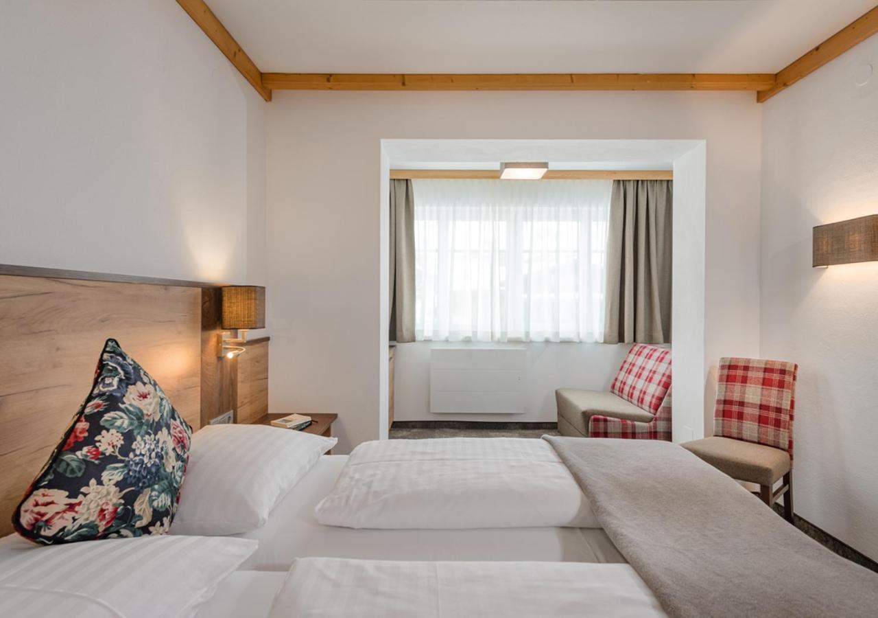 Apartments & Garni Alpenrose オーバータウエルン エクステリア 写真
