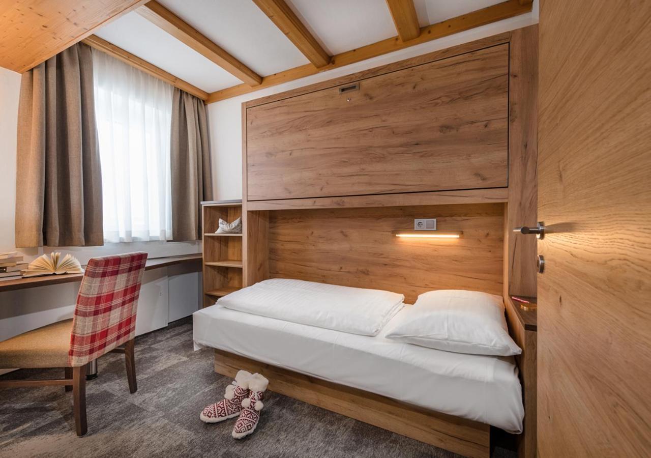 Apartments & Garni Alpenrose オーバータウエルン エクステリア 写真