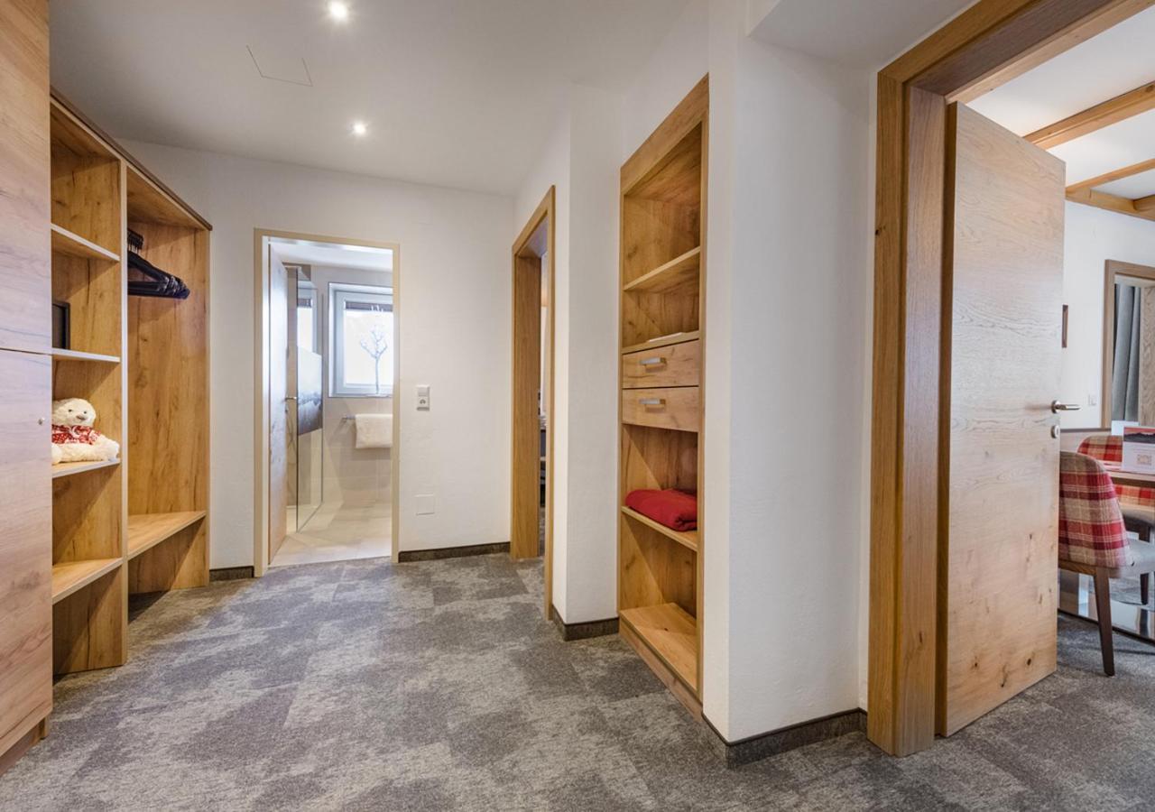 Apartments & Garni Alpenrose オーバータウエルン エクステリア 写真