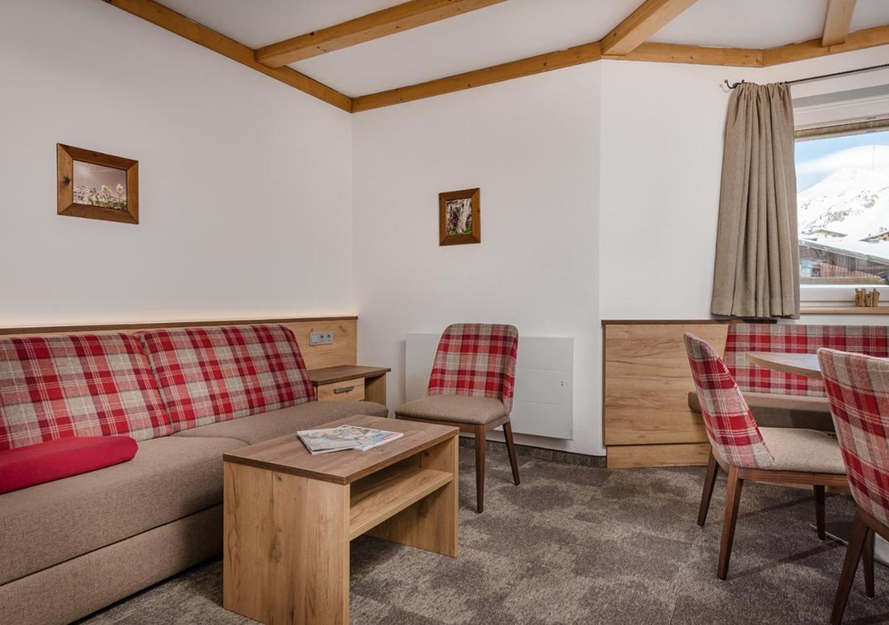 Apartments & Garni Alpenrose オーバータウエルン エクステリア 写真