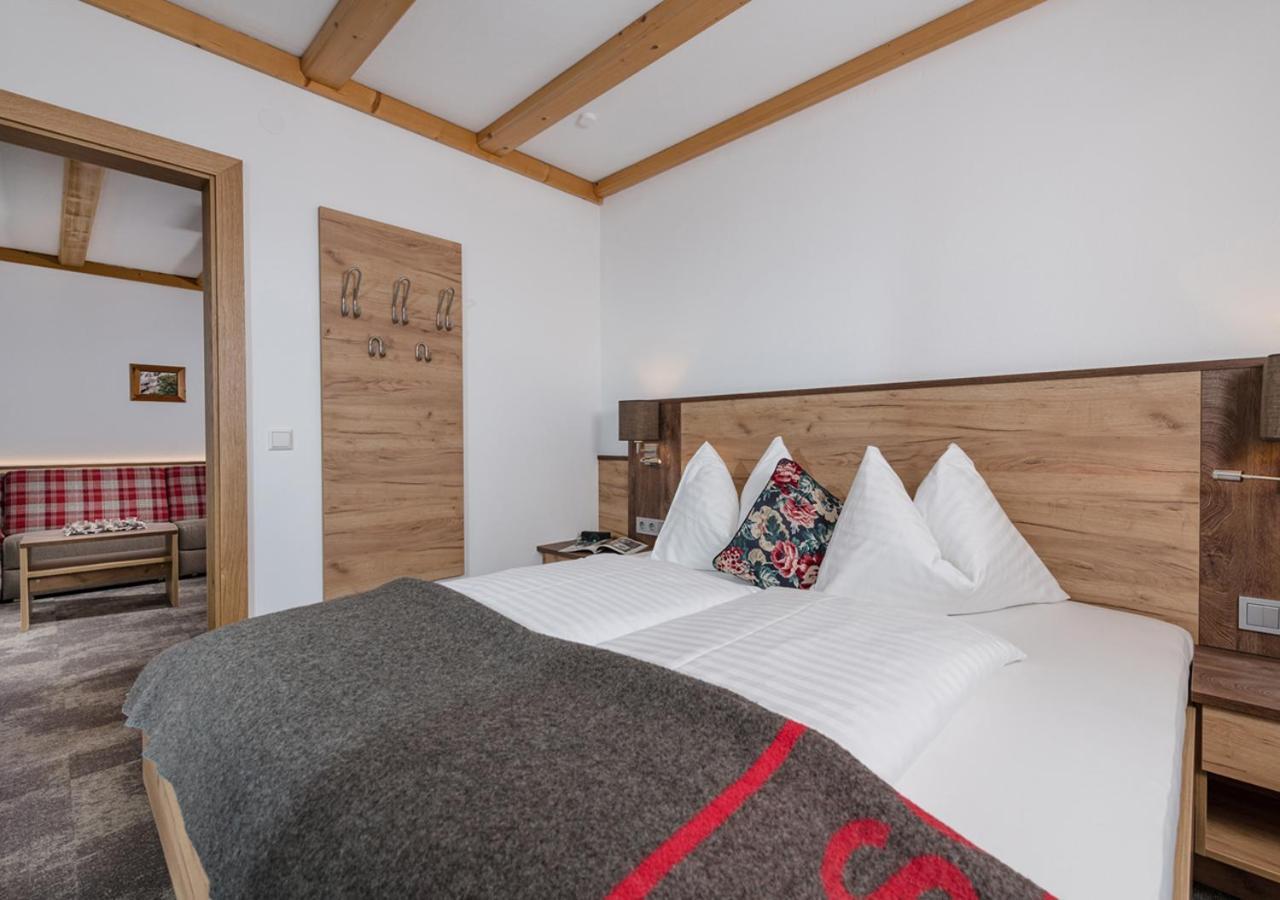 Apartments & Garni Alpenrose オーバータウエルン エクステリア 写真