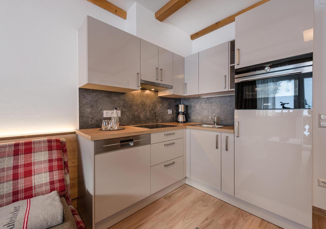 Apartments & Garni Alpenrose オーバータウエルン エクステリア 写真