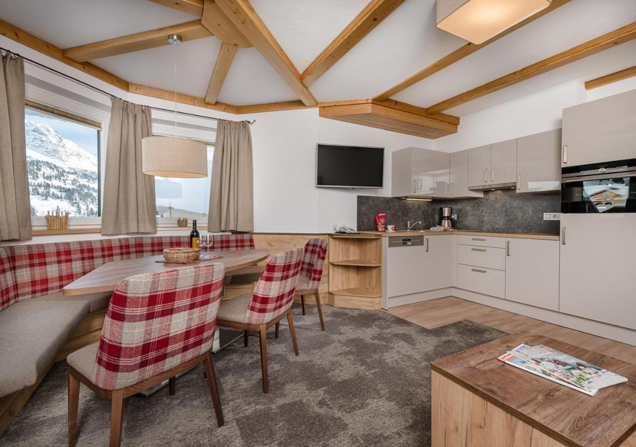 Apartments & Garni Alpenrose オーバータウエルン エクステリア 写真
