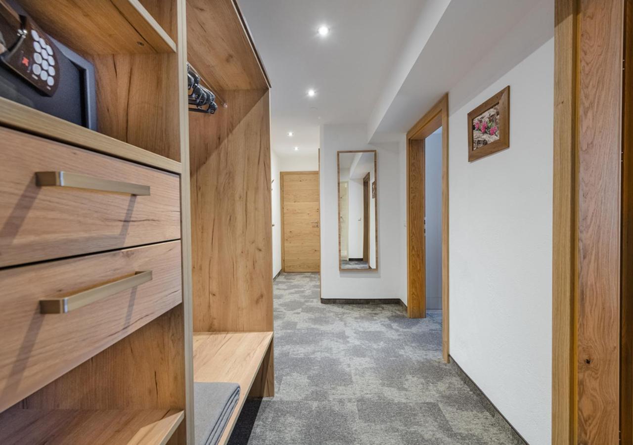 Apartments & Garni Alpenrose オーバータウエルン エクステリア 写真