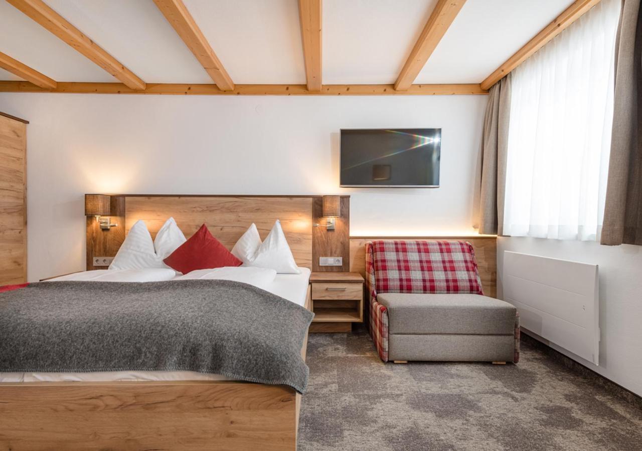Apartments & Garni Alpenrose オーバータウエルン エクステリア 写真